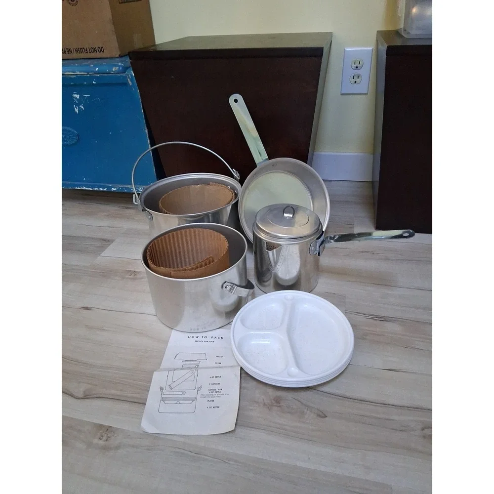 Vintage Mirro Aluminum Camping Mess Kit For 4